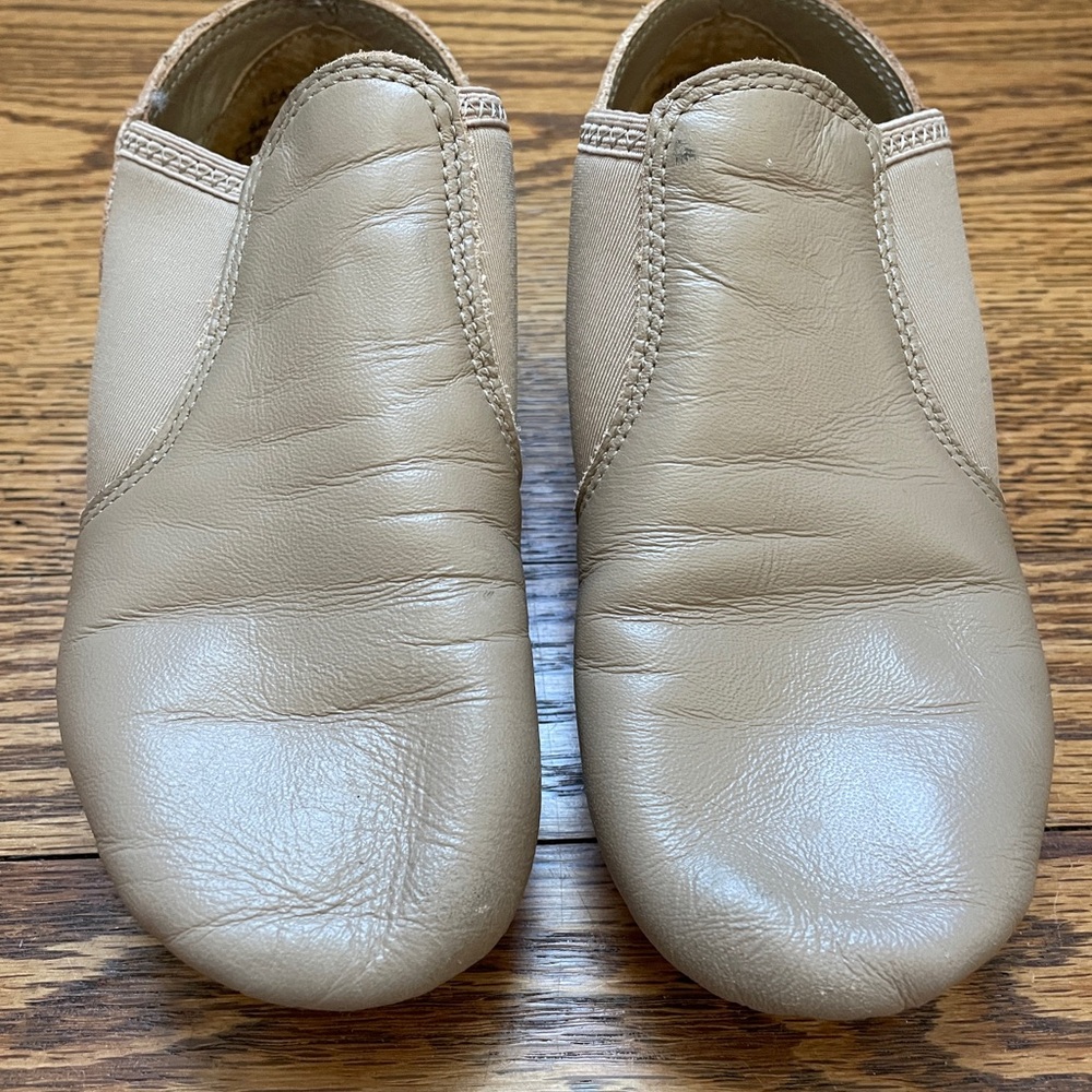 Capezio EJ2 Tan Jazz Shoes